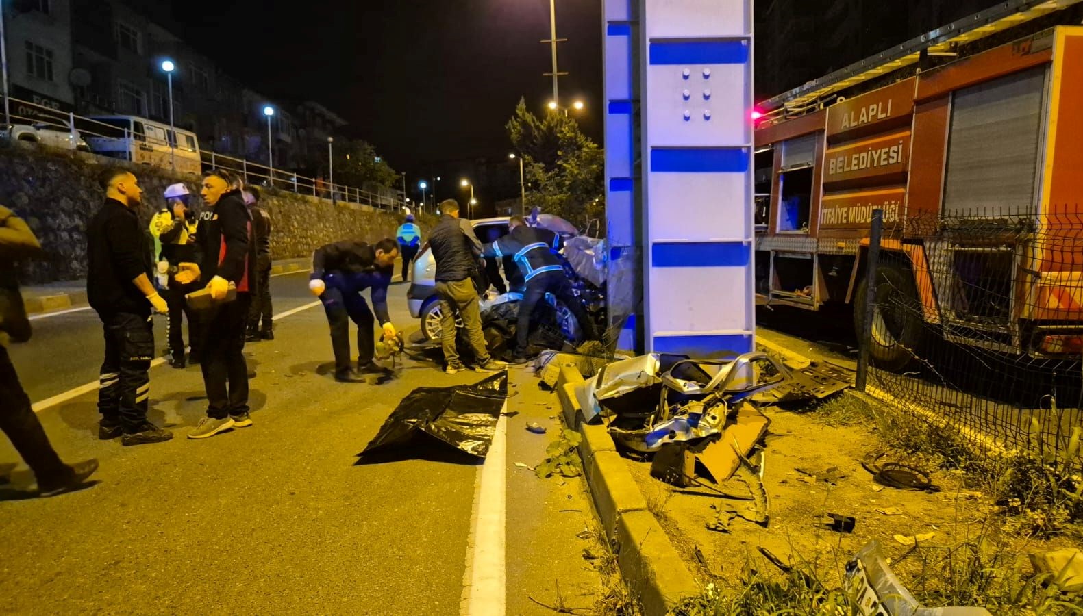 zonguldakta otomobil ust gecide carpti 2 olu HtqvfvPG