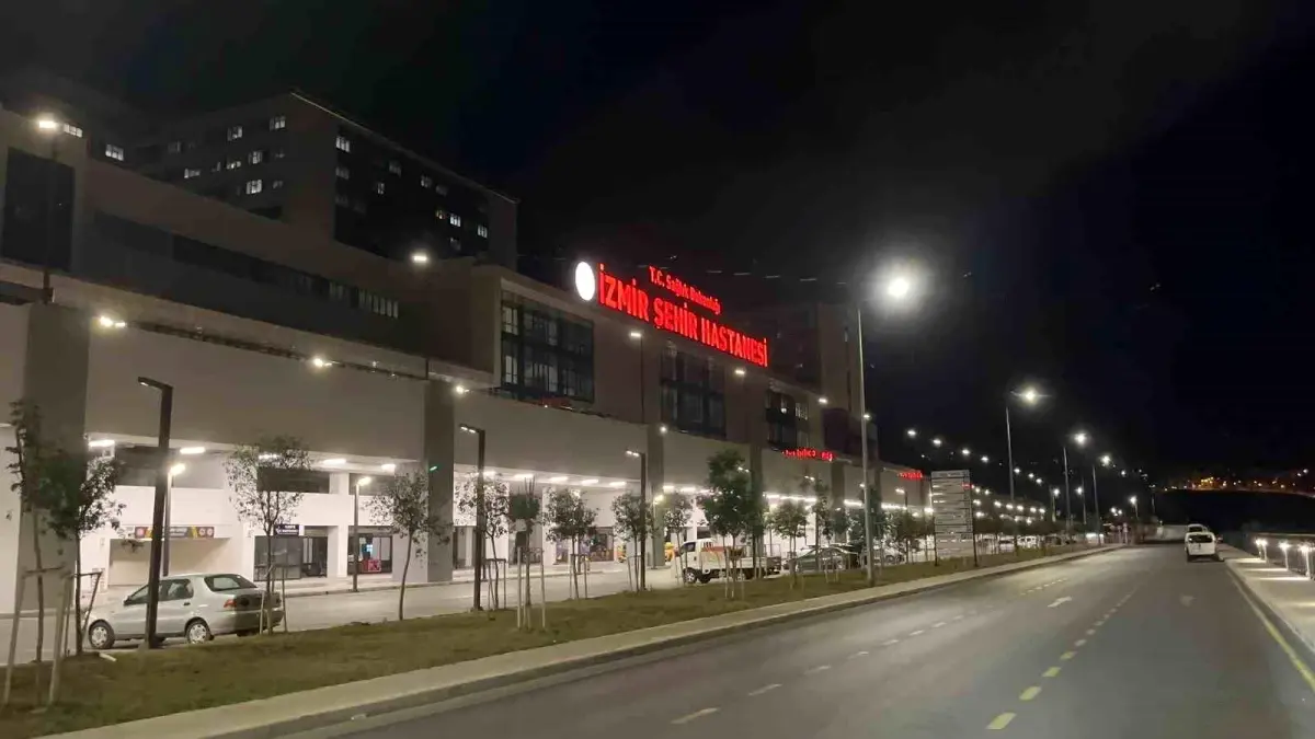 izmirde iki grup arasinda silahli kavga 3 yarali HTrsZVu8.jpg