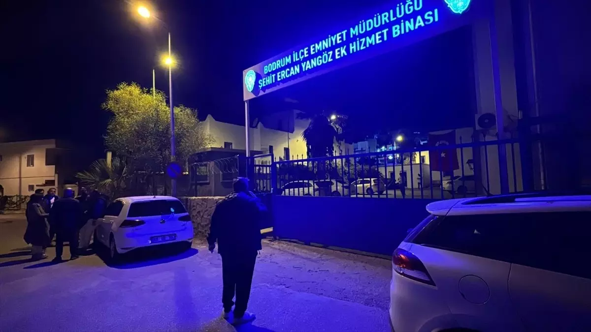 bodrumda chpli meclis uyesi rusvetten tutuklandi YN6ArmwC.jpg