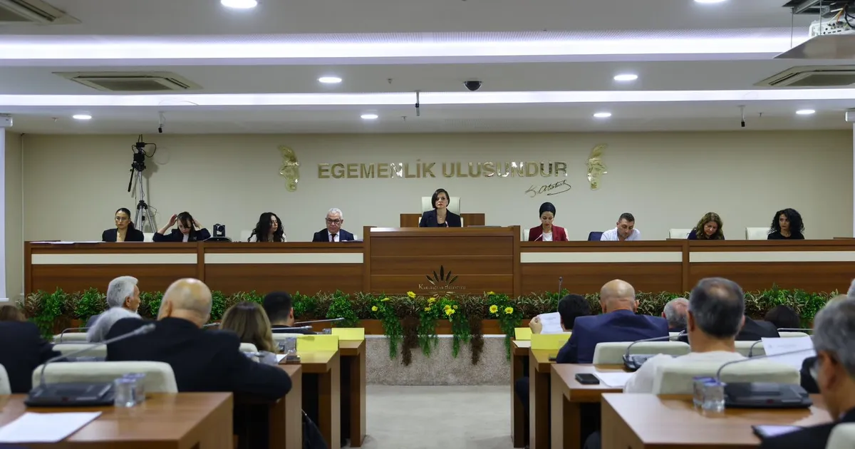 izmir karabaglarda hizmet esitligi vurgusu 2LwviXhx.webp