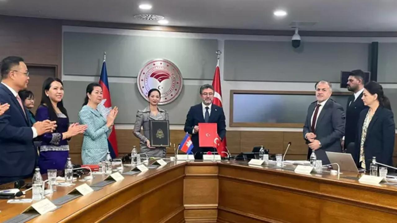 turkiye ile kambocya arasinda karma ekonomik komisyonu protokolu imzasi TgYGw3qY.jpg