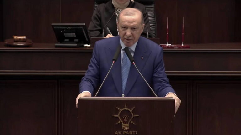 erdogandan-grup-toplantisinda-surec-mesaji-bir-kavsaga-varildi-cumhur-ittifaki-olarak-kazasiz-belasiz-gecelim-8LUdLVQi