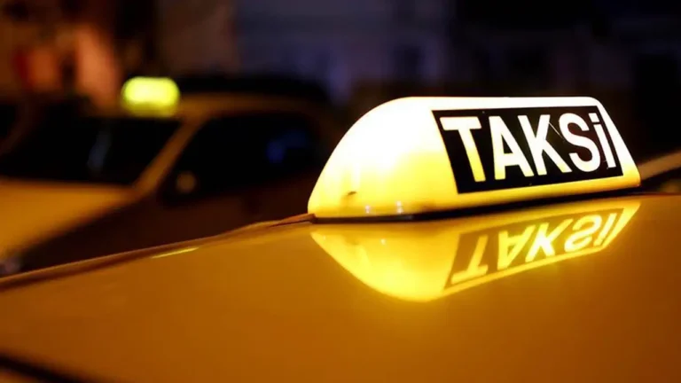 taksicileri-bile-sasirtan-karar-tarih-belli-oldu-takside-artik-bu-kagit-otomatik-alinacak-vvil6Q3b