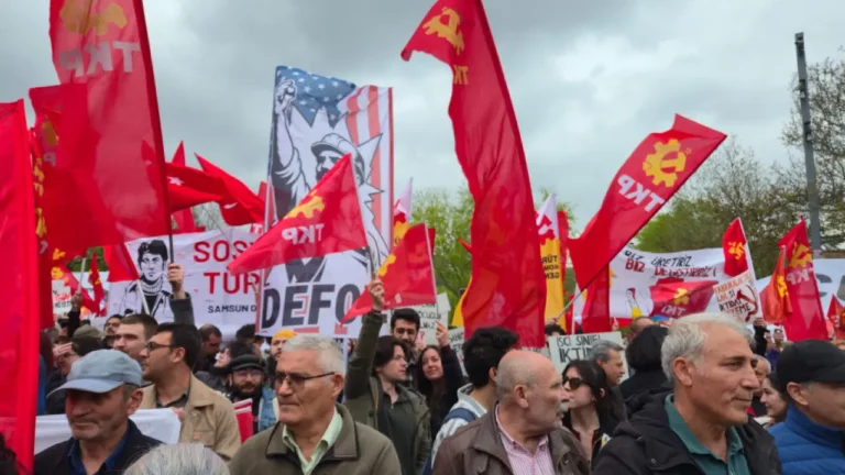 tkp-1-mayisi-istanbul-ankara-izmir-ve-adanadaki-esgudumlu-mitinglerle-kutladi-her-sey-emegin-kbHRWnME