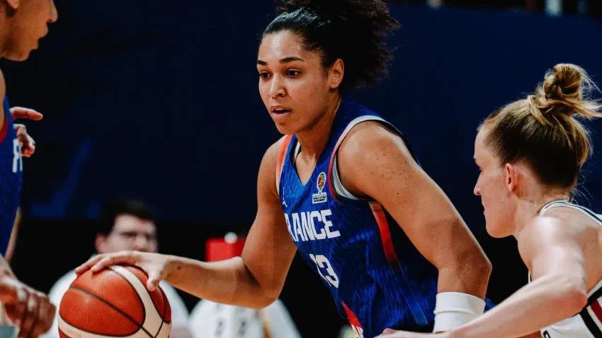 Galatasaray cagdas faktoring janelle salaunu renklerine bagladi isMvp9P5
