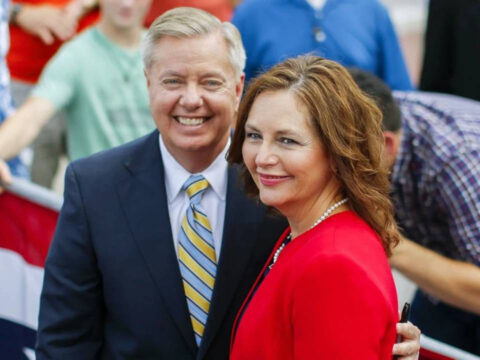Olumu soru isaretleri yaratmisti lindsey grahamin yerine kiz kardesi atandi 5Nreqh3c
