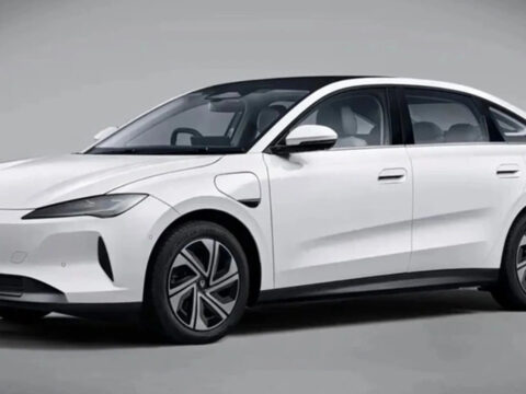 Volkswagenin ucuz elektrikli kozu jetta m6 sahnede zD92L4Bs
